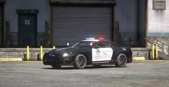 Debadged Police Car Pack FiveM: Optimize Your Fleet - in-game screenshot 2